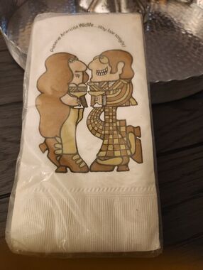 New VTG Hallmark Paper Guest Towels Groovy 1970's Fun Item